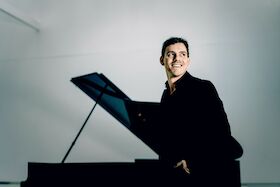 Bild: Aaron Pilsan, Klavier