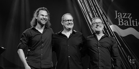 Bild: Dieter Ilg Trio Motherland - Jazz im ArtHotel