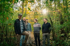 Bild: TOPHOUSE - Support: Raynes