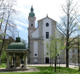 Bild: Ein Rokokojuwel - St. Peter und Paul in Neustift