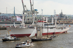 Bild: Hafengeburtstagsfahrt zum 838. Hafengeburtstag Hamburg
