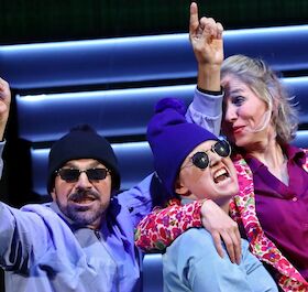 Bild: Putsch - Theaterstück von Alistair Beaton und Dietmar Jacobs