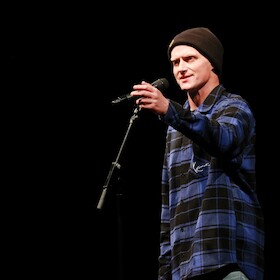 Bild: WORD UP! Poetry Slam Deluxe
