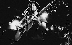 Bild: Jon Kenzie concert - Blues, Folk, Soul