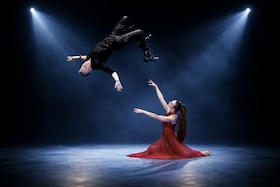 Bild: BEYOND THE IMPOSSIBLE - Die große Illusionsshow in Lahr - Magie am Vorabend von Halloween