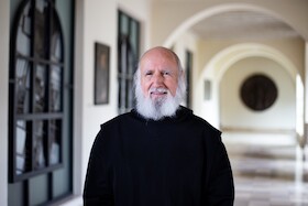 Bild: Pater Anselm Grün  - Wege aus der Einsamkeit