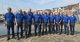 Bild: Rote Laterne - Das Original - mit dem Shanty-Chor Cuxhaven