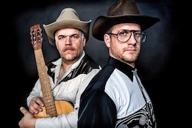 Bild: Gerhardt & Niggemeier - Die Frau wird schöner mit jedem Glas Bier