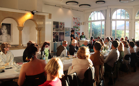 Bild: Food for Thoughts – Das Hausgäste-Bankett im Oktober