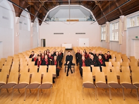 Bild: Ruhe finden - Musik für Chor und Orgel mit Illumination