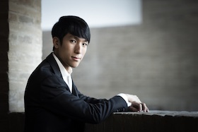 Bild: Eric Lu mit den Bochumer Symphonikern & Aurel Dawidiuk