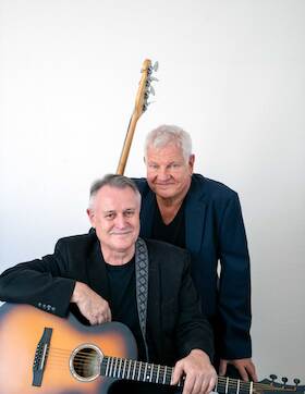 Bild: Ernst Mantel & Werner Koczwara - The Dark Side of the Huhn