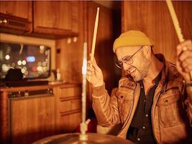 Bild: Cosmo Klein & The Campers - Jumping Bird Tour