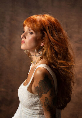 Bild: Carolina Deslandes - Live 2027