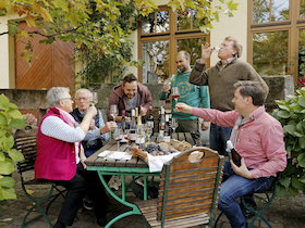 Bild: Weinprobe im Weingut Mesel