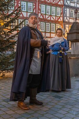 Bild: Weihnachtliche Stadt(Ver)Führung – „Süßer die Brenten nie klingen“