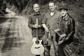 Bild: McCarthy, Sutton & Byrne - Folk Songs, Tunes and Stories from Ireland, Newfoundland and the North Atlantic