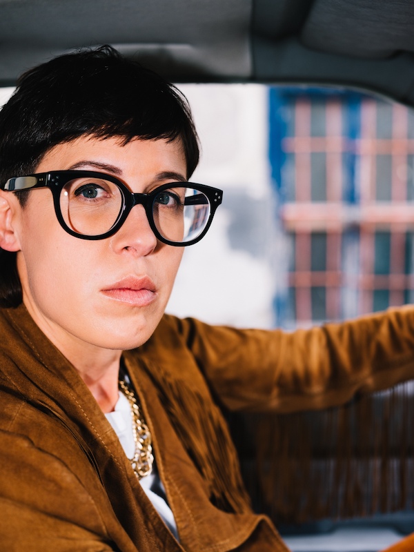 Eva Karl Faltermeier - mit „TAXI. Uhr läuft."