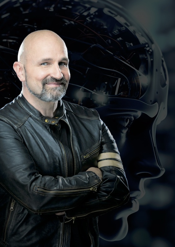 Dominik „Dodokay" Kuhn - mit „KI – Leuchtende Zukunft oder Leben in der Matrix?" – Ein Impulsvortrag
