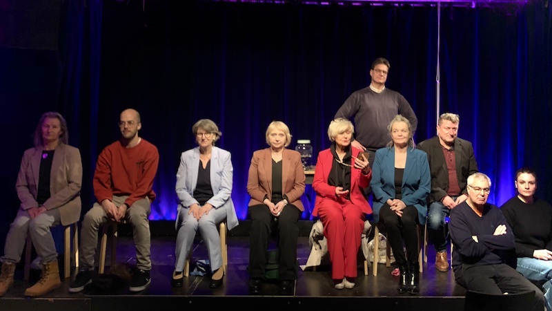 Theaterkollektiv Passau - Zitronenhandel, Schwarzgeld und ein Plan
