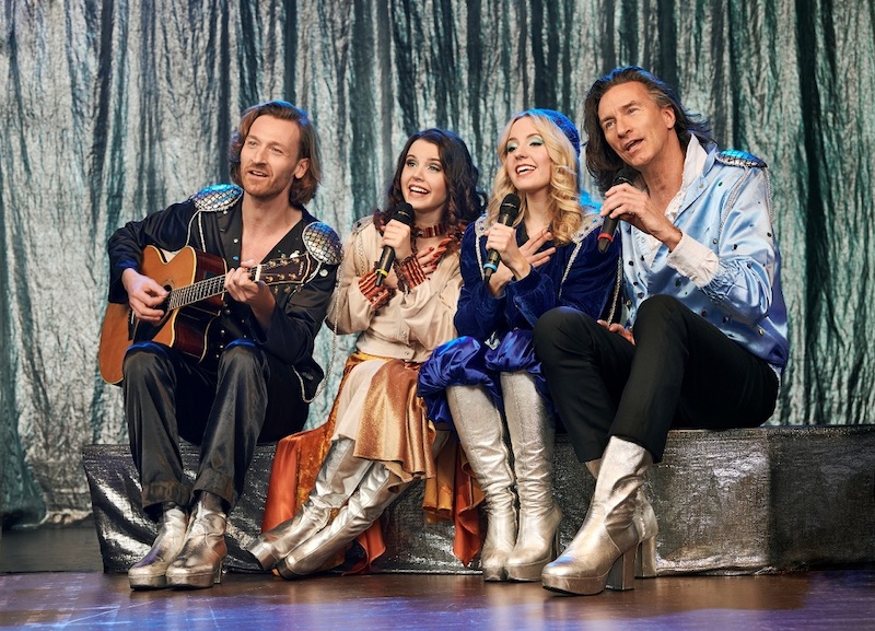 Super ABBA - A Tribute to ABBA