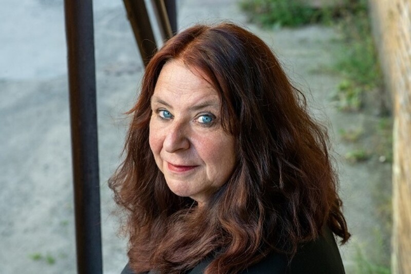 SCHWEBENDE LASTEN - Lesung mit Annett Gröschner