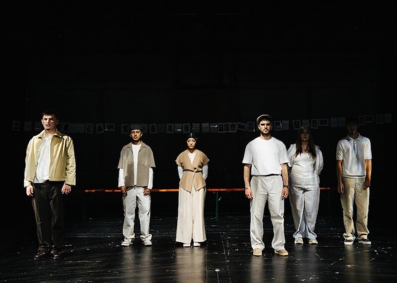 TELL ME WHY - Gastspiel der Kammerspiele - Gastspiel der Kammerspiele München