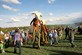 Bild: Lämmermarkt & Morristanzfest - Festsiele zwischen Folk und Lämmern