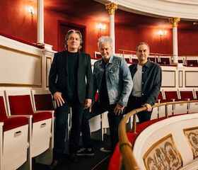 Bild: FRONTM3N - ONE FOR ALL - Tour 2027 - Pete Lincoln, Mick Wilson & Peter Howarth live