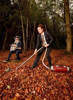 Bild: Nessi Tausendschön feat. William Mackenzie (guit.) - Rumeiern