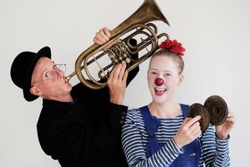 Bild: Glucks und der Klangsammler (4-10 J.) - Clowness Theater