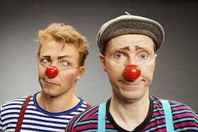 Kultur am Nachmittag: Clown Comedy Complott „Piet & Latze räumen auf“