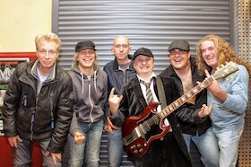 Bild: AB/CD - Tribute to AC/DC - Bon Scott meets Brian Johnson