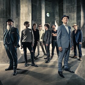 Bild: Thorbjørn Risager & The Black Tornado - Live and furious 2027 Tour