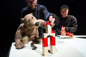 Bild: Ohne Dich, das geht doch nicht - Eine Aufführung der Artisanen, Berlin