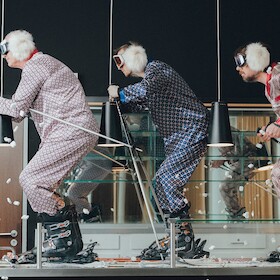 Bild: Drei Männer im Schnee - von Erich Kästner