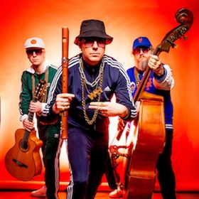 Bild: Wildes Holz | Block Party