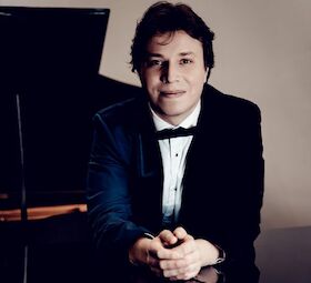 Earthquake – Ilya Shmukler, Klavier