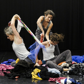 Bild: Schau mich an - Tanztheater für junges Publikum (ab 12 Jahren)