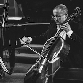 Bild: "DASS EINER DEM ANDEREN SEINE EINSAMKEIT BEWACHE"