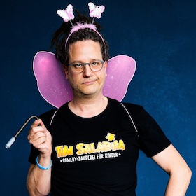 Bild: Tim Salabim - "Affentheater"