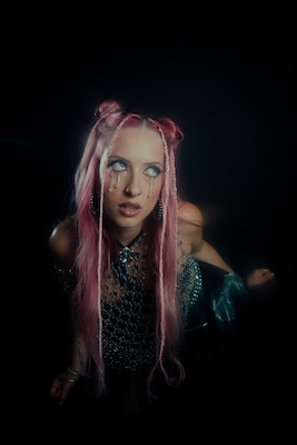 Bild: DUEJA - EVEN BADDIES GET SADDIES - Tour 2026