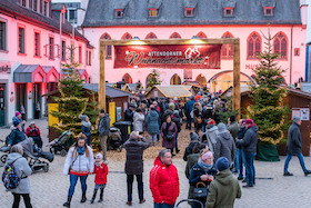 Bild: 19. Attendorner Weihnachtsmarkt - Ehrenamtshütte 04.12.2026
