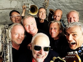 Bild: Dr. Mablues & the detail horns