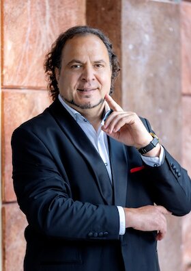 Advent-Matinee mit der „Goldenen Stimme“ – Bariton Dilian Kushev