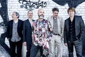 Bild: Jan Plewka singt Rio Reiser