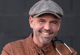 Bild: Doc Esser mit Band - "Der Doc für alle Fälle"