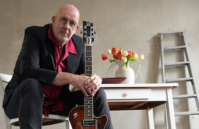 Bild: JULIAN DAWSON - Singer/Songwriter