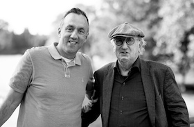 Bild: Die Pubertäts-Docs (Dr. Jan-Uwe Rogge  und Matthias Jung - Chill mal! Pubertät - Loslassen und halt geben