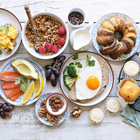 Bild: Sonntagsbrunch - Tageskreuzfahrten 2026 - Kulinarik